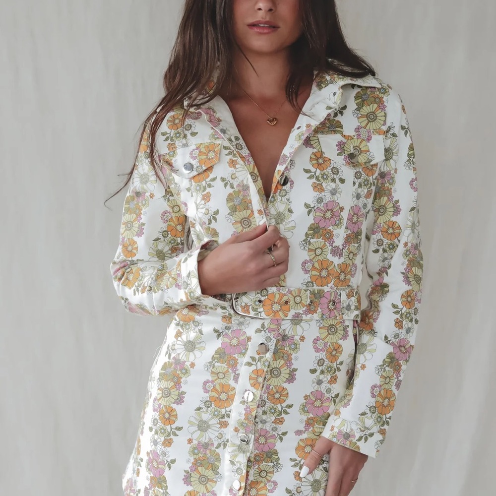 Amazing Lace White Floral Belted Dress